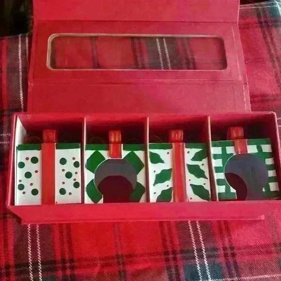 Ribbon Package Napkin Ring/Tag Holder 4pcs - Picture 5 of 6